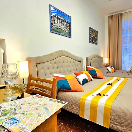 A Casa Simpatia Roma - Free Parking If You Book 4 Nights Frühstückspension *