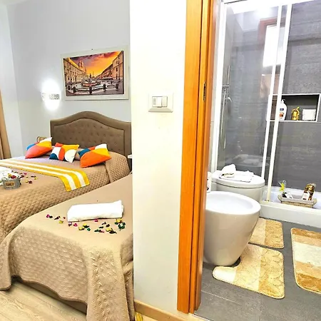 A Casa Simpatia Roma - Free Parking If You Book 4 Nights Frühstückspension *