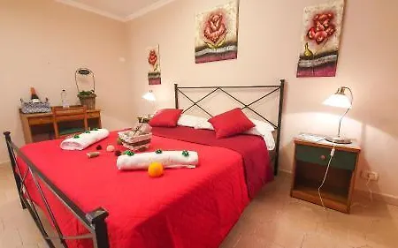 A Casa Simpatia Roma - Free Parking If You Book 4 Nights Frühstückspension *